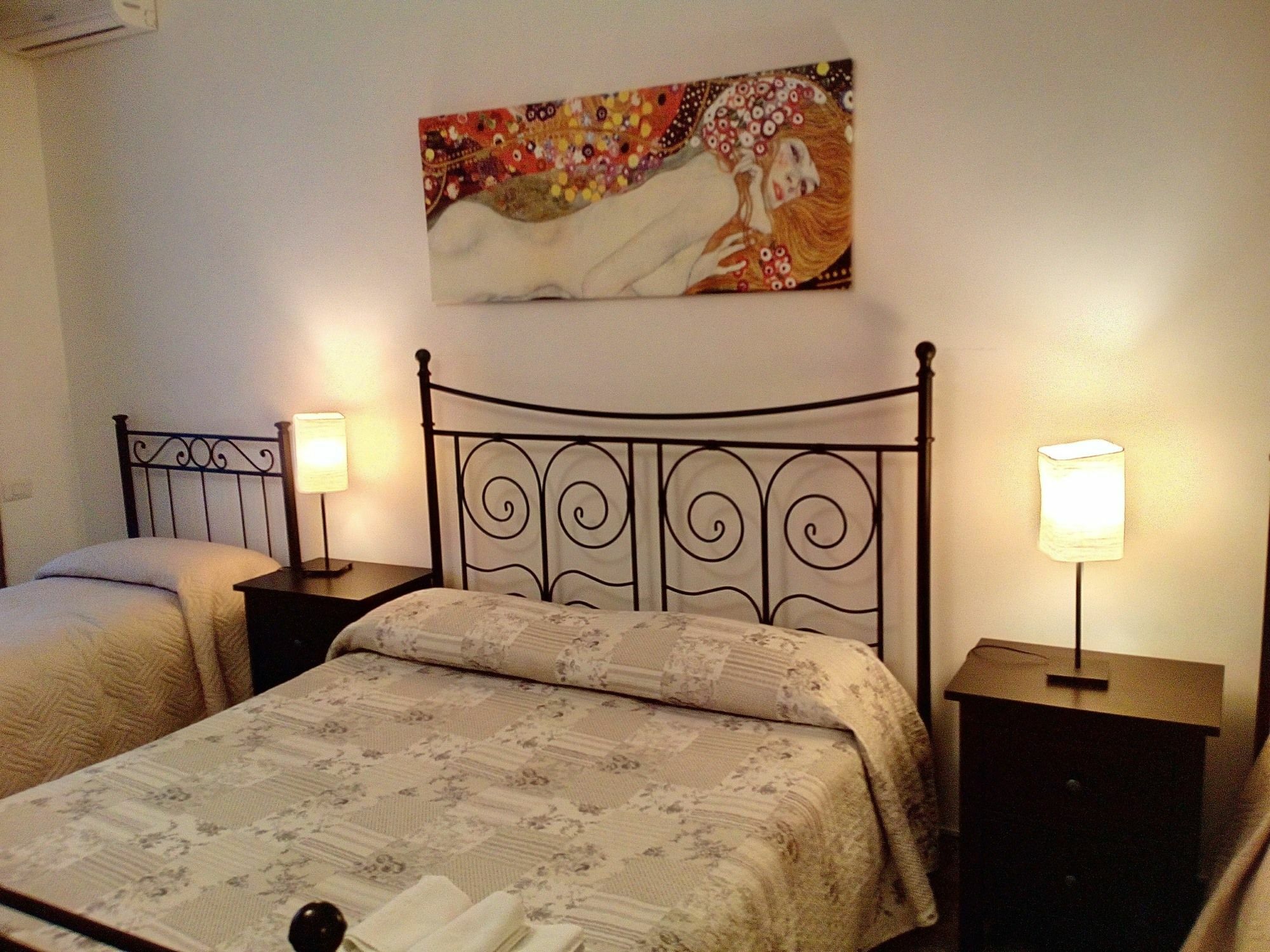 Sergio Tourist Rental Close Tiburtina Station Roma Ngoại thất bức ảnh
